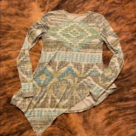 Double D Ranch Tops - DDR Fits more like a medium